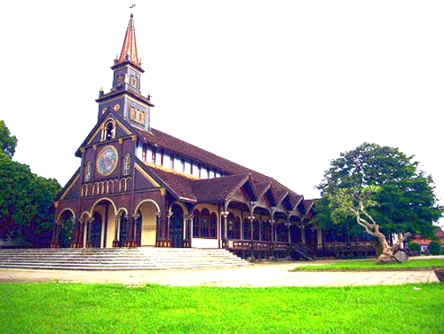 Top well-known churches in Vietnam