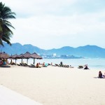 Nha Trang plans to open night bathing beach in 2015